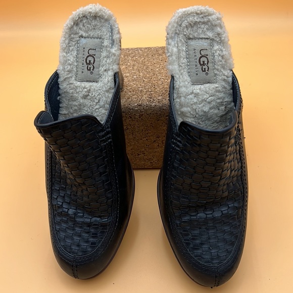 UGG | Leather Clogs - Picture 3 of 12